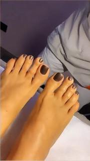 Francesca Leto feet photo thumbnail