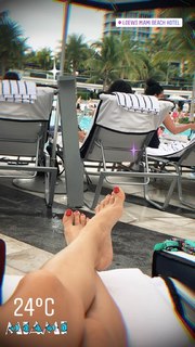 Francesca Leto feet photo thumbnail