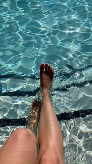 Francesca Leto feet photo thumbnail