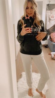 Francesca Leto feet photo thumbnail