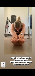 Francesca Leto feet photo thumbnail