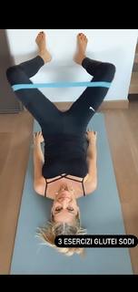 Francesca Leto feet photo thumbnail