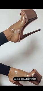 Francesca Leto feet photo thumbnail