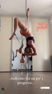 Francesca Leto feet photo thumbnail