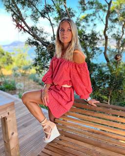 Francesca Leto feet photo thumbnail