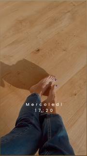 Francesca Leto feet photo thumbnail