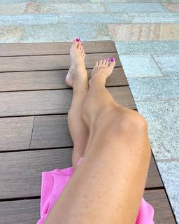 Francesca Leto feet photo thumbnail