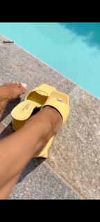 Francesca Leto feet photo thumbnail