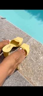 Francesca Leto feet photo thumbnail