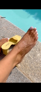 Francesca Leto feet photo thumbnail