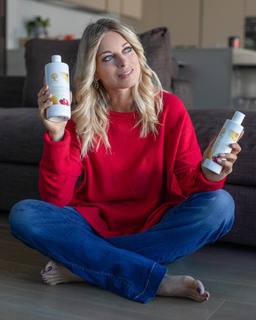 Francesca Leto feet photo thumbnail