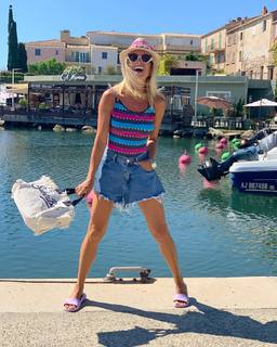 Francesca Leto feet photo thumbnail