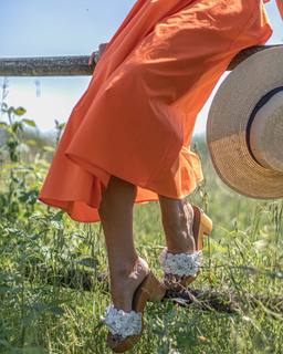 Francesca Leto feet photo thumbnail