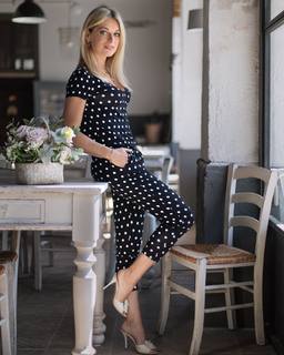 Francesca Leto feet photo thumbnail