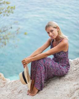 Francesca Leto feet photo thumbnail