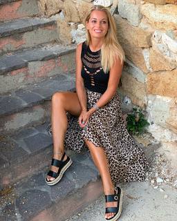 Francesca Leto feet photo thumbnail