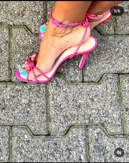 Francesca Leto feet photo thumbnail