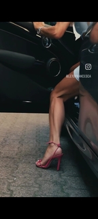 Francesca Leto feet photo thumbnail