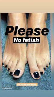 Francesca Lodo feet photo 3