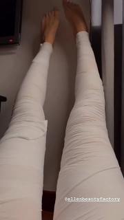Francesca Lodo feet photo 8