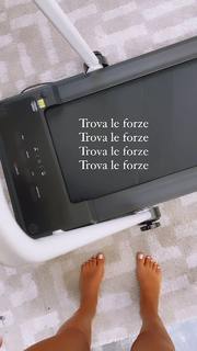 Francesca Lodo feet photo 9