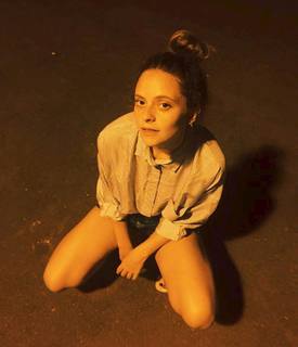 Francesca Michielin feet photo thumbnail