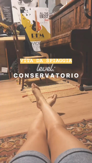 Francesca Michielin feet photo thumbnail