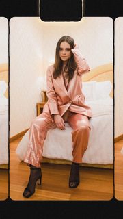 Francesca Michielin feet photo thumbnail