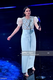 Francesca Michielin feet photo thumbnail