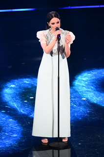 Francesca Michielin feet photo thumbnail