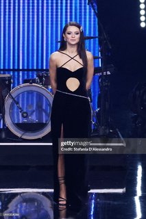 Francesca Michielin feet photo thumbnail