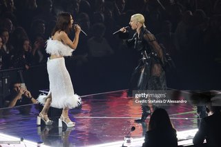 Francesca Michielin feet photo thumbnail