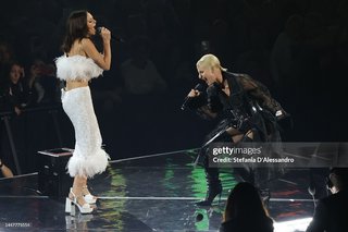 Francesca Michielin feet photo thumbnail