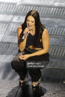 Francesca Michielin feet photo thumbnail