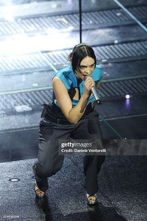 Francesca Michielin feet photo thumbnail