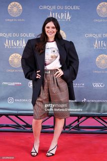 Francesca Michielin feet photo thumbnail