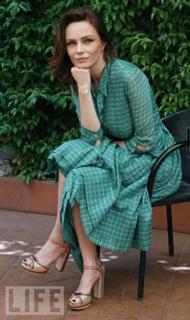 Francesca Neri feet photo 3