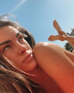 Francesca Novello feet photo 11