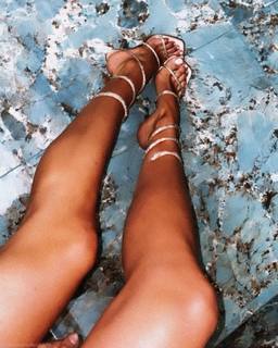 Francesca Novello feet photo 9