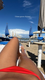 Francesca Valtorta feet photo 3