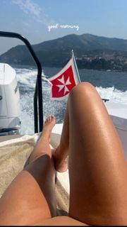 Francesca Valtorta feet photo 2
