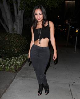 Francia Raisa feet photo thumbnail