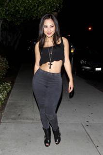 Francia Raisa feet photo thumbnail