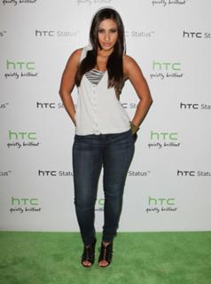 Francia Raisa feet photo thumbnail