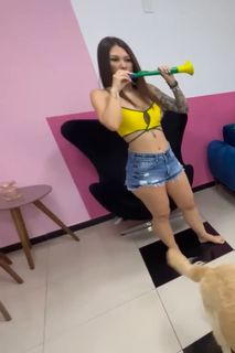 Franciele Souza feet photo 9