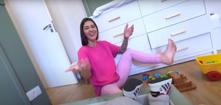 Franciele Souza feet photo 9