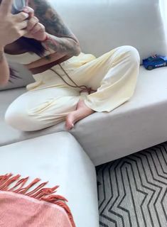 Franciele Souza feet photo 2