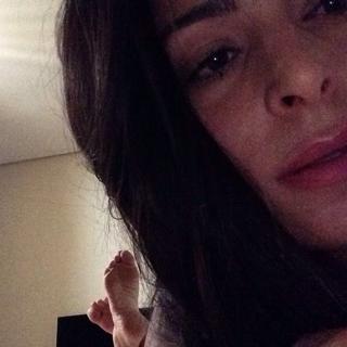 Franciely Freduzeski feet photo thumbnail