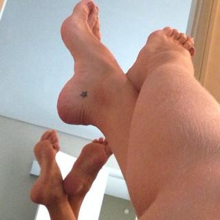 Franciely Freduzeski feet photo thumbnail