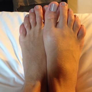 Franciely Freduzeski feet photo thumbnail